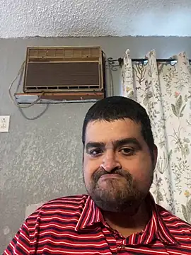 Snapshot of Miguel16i chatting on February 4, 6:06 pm Miguel16i online show from February 4, 6:06 pm