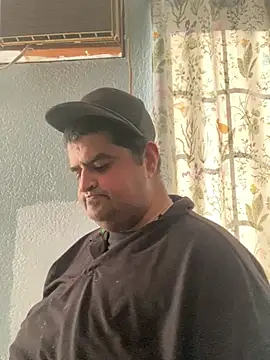 Snapshot of Miguel16i chatting on February 15, 10:11 pm Miguel16i online show from February 15, 10:11 pm