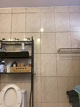 Snapshot of Miguel16i chatting on January 27, 10:06 pm Miguel16i online show from January 27, 10:06 pm