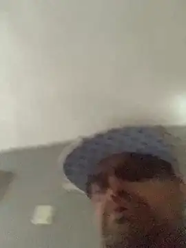 Snapshot of Miguel16i chatting on January 19, 3:21 pm Miguel16i online show from January 19, 3:21 pm