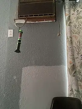 Snapshot of Miguel16i chatting on March 3, 1:07 am Miguel16i online show from March 3, 1:07 am