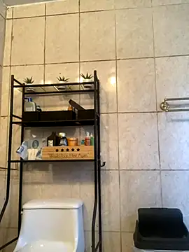 Snapshot of Miguel16i chatting on September 18, 5:15 pm Miguel16i online show from September 18, 5:15 pm