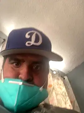 Snapshot of Miguel16i chatting on December 5, 2:33 pm Miguel16i online show from December 5, 2:33 pm