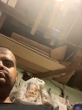 Snapshot of Miguel16i chatting on September 11, 4:17 pm Miguel16i online show from September 11, 4:17 pm