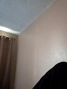 Snapshot of Miguel16i chatting on October 28, 4:31 pm Miguel16i online show from October 28, 4:31 pm