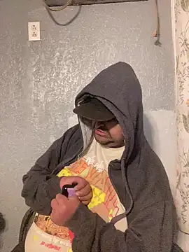 Snapshot of Miguel16i chatting on January 21, 6:01 am Miguel16i online show from January 21, 6:01 am