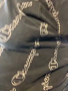 Snapshot of Miguel16i chatting on March 17, 4:33 pm Miguel16i online show from March 17, 4:33 pm