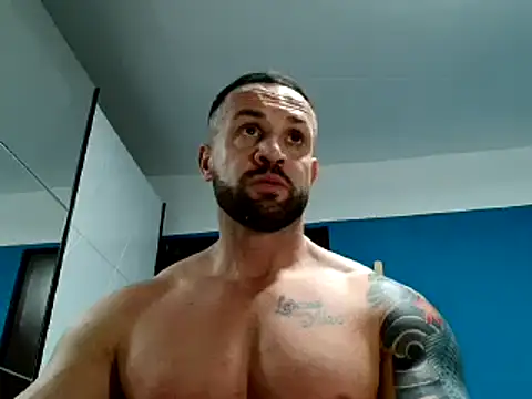 Snapshot of Magnificmuscles89 chatting on February 3, 2:13 pm Magnificmuscles89 online show from February 3, 2:13 pm