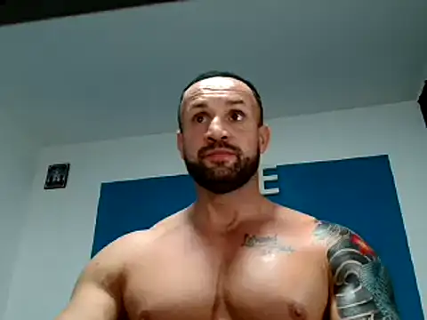 Snapshot of Magnificmuscles89 chatting on January 26, 10:02 pm Magnificmuscles89 online show from January 26, 10:02 pm