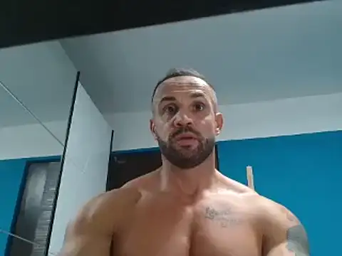 Snapshot of Magnificmuscles89 chatting on December 3, 10:29 pm Magnificmuscles89 online show from December 3, 10:29 pm