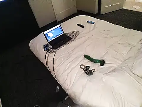 Jacknjimmyjohn online show from December 11, 1:00 pm