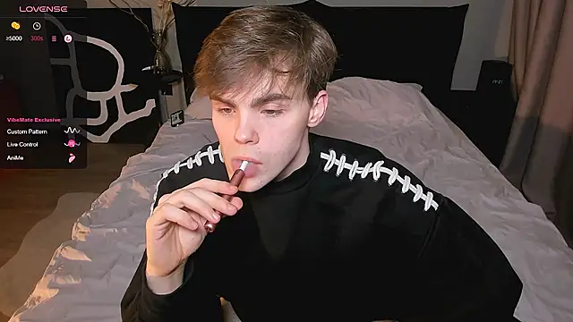 simonwnl online show from January 8, 4:45 pm