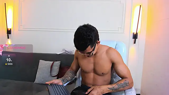 Paradise boy s online show from May 29, 2:27 pm