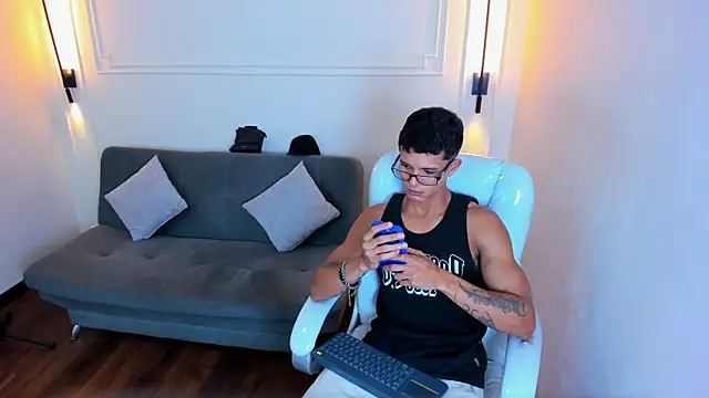 Paradise boy s online show from December 22, 4:48 pm