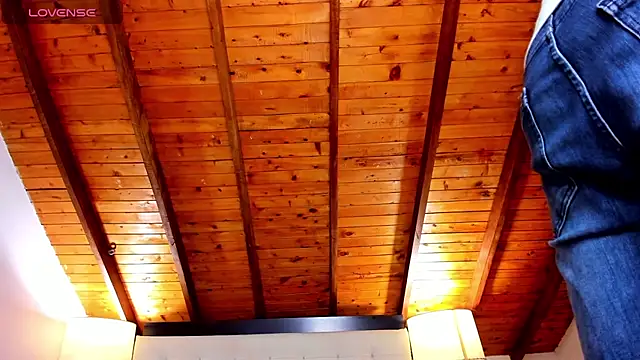 Tom Bailey online show from October 25, 1:02 pm