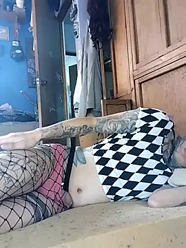 Karinatvdec online show from March 8, 2:38 pm