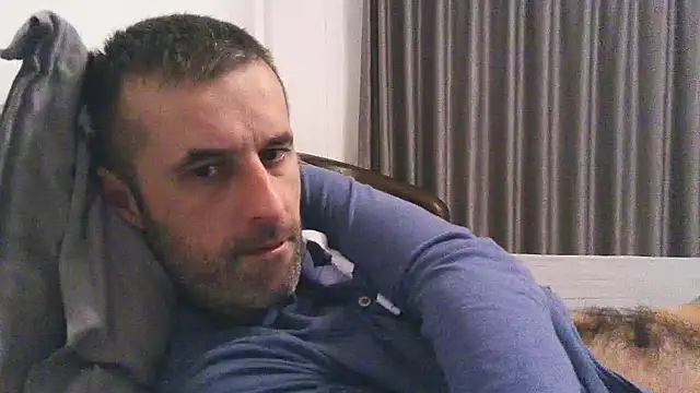 Snapshot of stevenpit chatting on December 18, 5:26 am stevenpit online show from December 18, 5:26 am