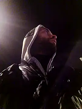 bearguy998 online show from March 7, 1:07 pm