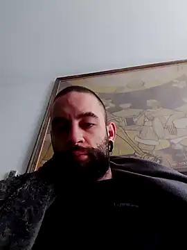 bearguy998 online show from December 31, 12:25 pm