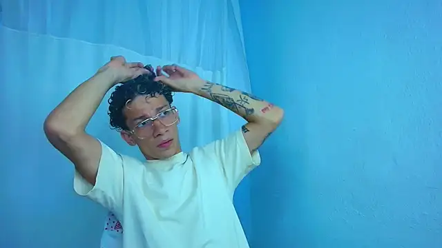 mateodeamjo online show from April 8, 4:02 am