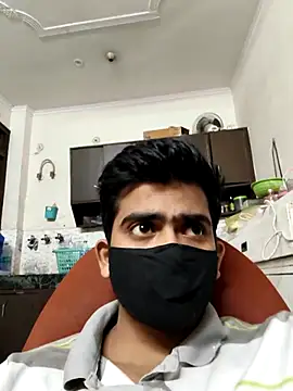 12ashujii online show from April 6, 1:45 pm