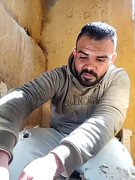 ListedLoin online show from February 25, 10:47 am