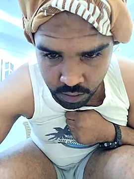 ListedLoin online show from March 12, 8:31 pm