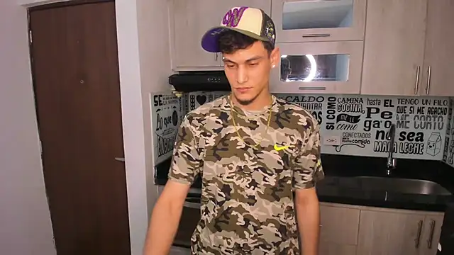 guy master online show from December 24, 1:49 am