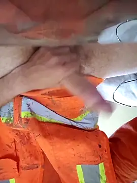 dougyhung2231 online show from April 20, 9:06 pm