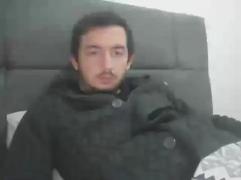 laynufff online show from November 29, 5:59 pm