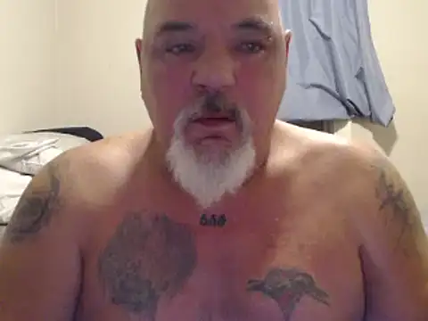 Newfiesausage1972 online show from December 9, 11:47 am