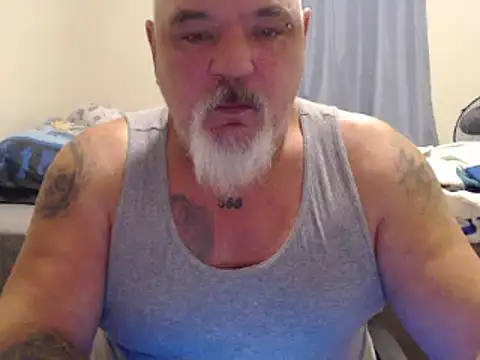 Newfiesausage1972 online show from January 10, 10:39 am