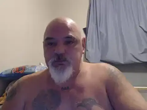 Newfiesausage1972 online show from December 22, 10:25 pm