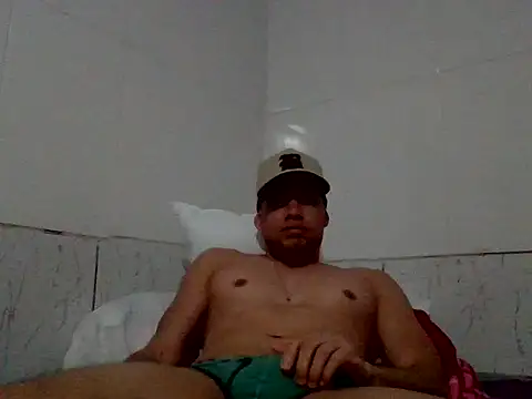 kinke31 online show from August 8, 9:00 pm