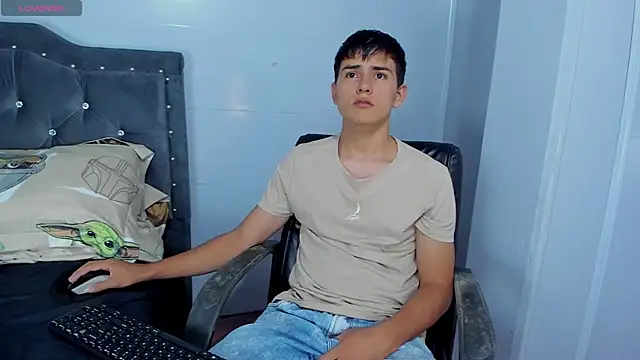 Jacobb Lee online show from November 24, 8:21 pm