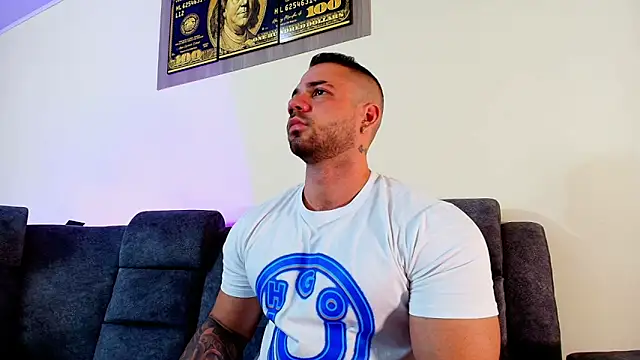 Snapshot of JeremyLowe chatting on October 20, 7:07 pm JeremyLowe online show from October 20, 7:07 pm