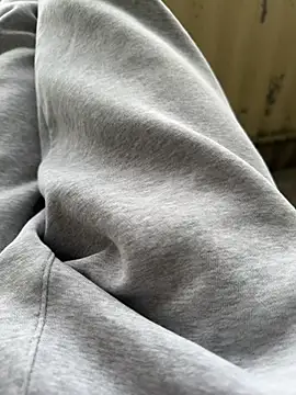 palaubr online show from April 19, 10:15 am