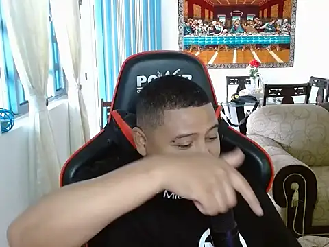 Hoowar2012 online show from October 19, 5:05 pm