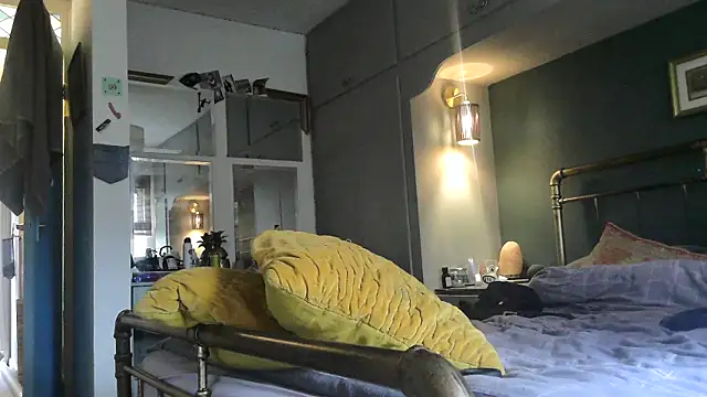 bibananaman online show from February 13, 10:42 am