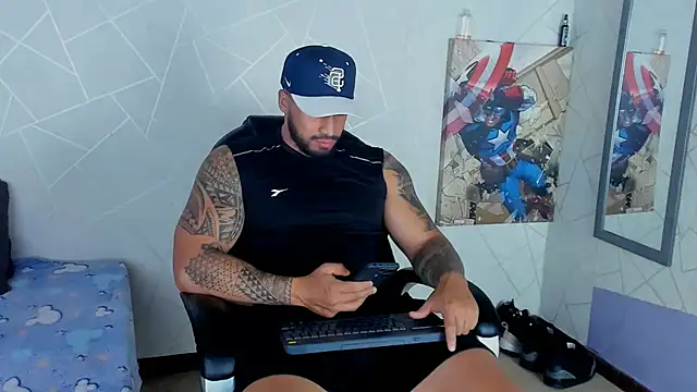 Snapshot of Cristian_Walker chatting on February 5, 9:50 pm Cristian Walker online show from February 5, 9:50 pm