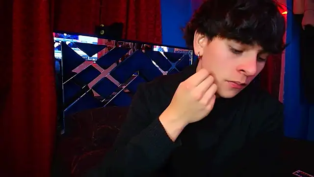 Luke Howland online show from November 7, 12:58 am