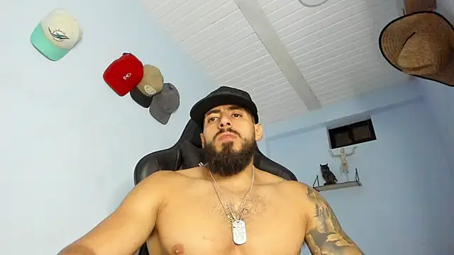 Snapshot of _Poseidon1_ chatting on October 11, 5:11 am Poseidon1 online show from October 11, 5:11 am