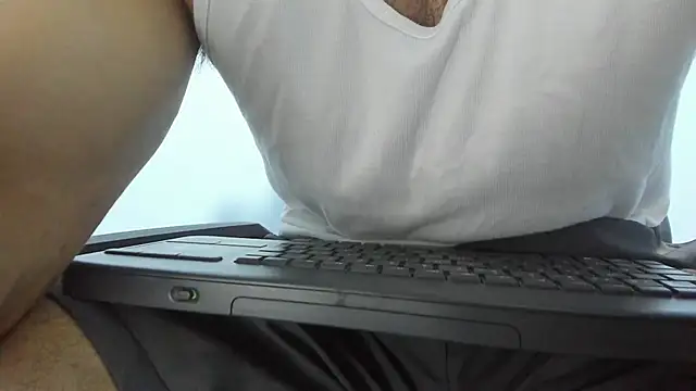 Snapshot of _Poseidon1_ chatting on January 28, 8:58 pm Poseidon1 online show from January 28, 8:58 pm
