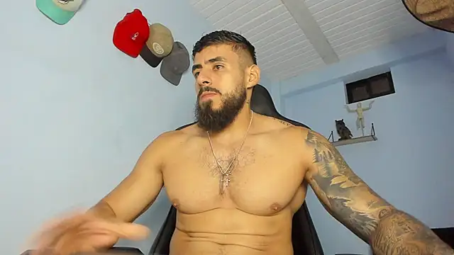 Snapshot of _Poseidon1_ chatting on October 17, 5:33 am Poseidon1 online show from October 17, 5:33 am