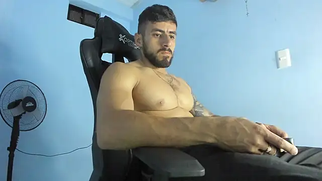 Snapshot of _Poseidon1_ chatting on January 23, 3:37 am Poseidon1 online show from January 23, 3:37 am
