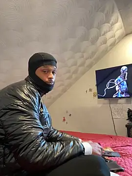 rayyymack online show from December 1, 8:45 pm