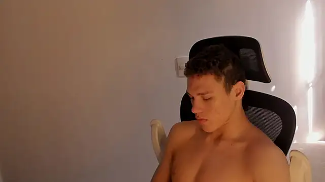 laurent nova online show from February 16, 7:12 pm