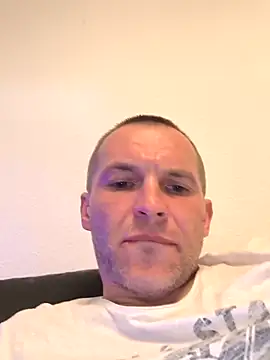 AttractiveSilk5 online show from March 8, 7:01 am