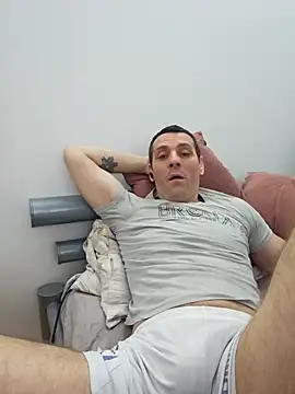 Snapshot of Aian09 chatting on March 22, 12:14 pm Aian09 online show from March 22, 12:14 pm