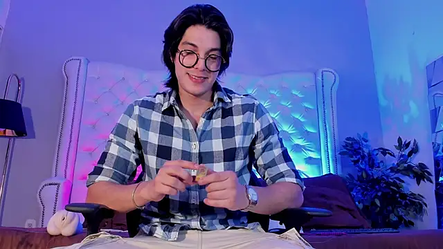 Karimferrer online show from November 26, 7:39 pm